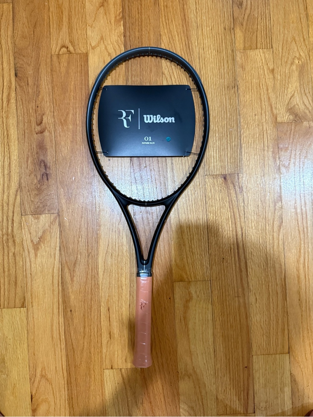New Wilson RF 01 Future Roger Federer Tennis Racquet 4 1/4 Grip Size 2 Unstrung